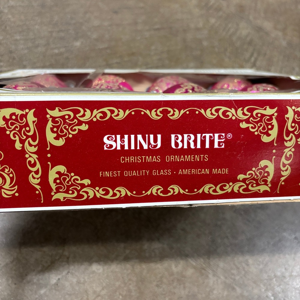 Shiny Brite Vintage Christmas Ornaments Fuchsia Pink Gold Glitter Stenciled 12ct - Picture 2 of 9